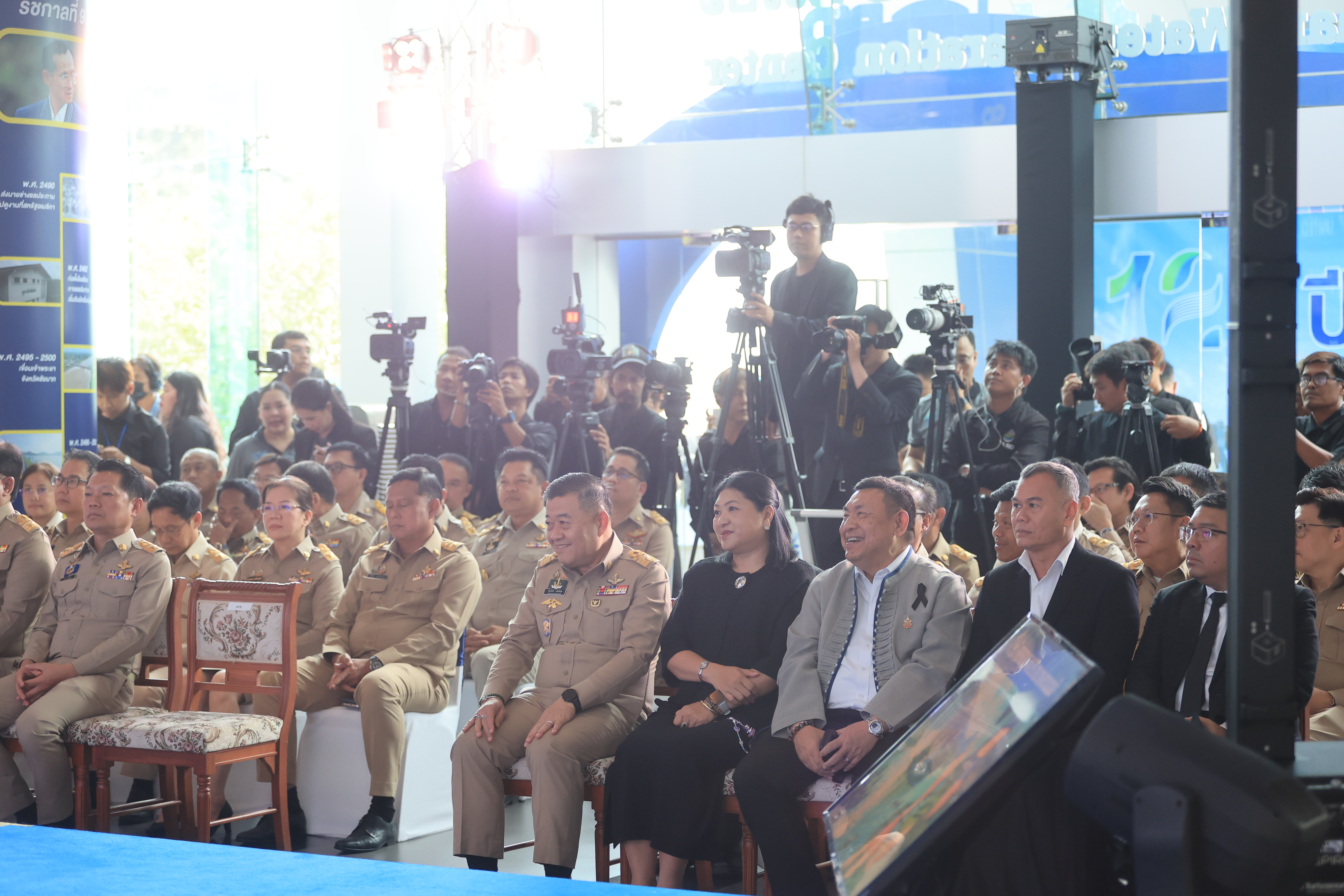 title - ส.ป.ก. ร่วมเป็นเกียรติและแสดงความยินดีเนื่องในวันคล้ายวันสถาปนาครบรอบ 124 ปี กรมชลประทาน “FRIENDS OF WATER สายน้ำแห่งความร่วมมือ” เดินหน้าสร้างความมั่นคงด้านน้ำสู่อนาคตอย่างยั่งยืน